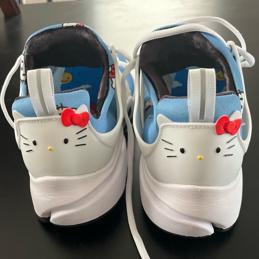 Nike Presto Hello Kitty Sneakers Blue Size 9 Unisex Running Shoes